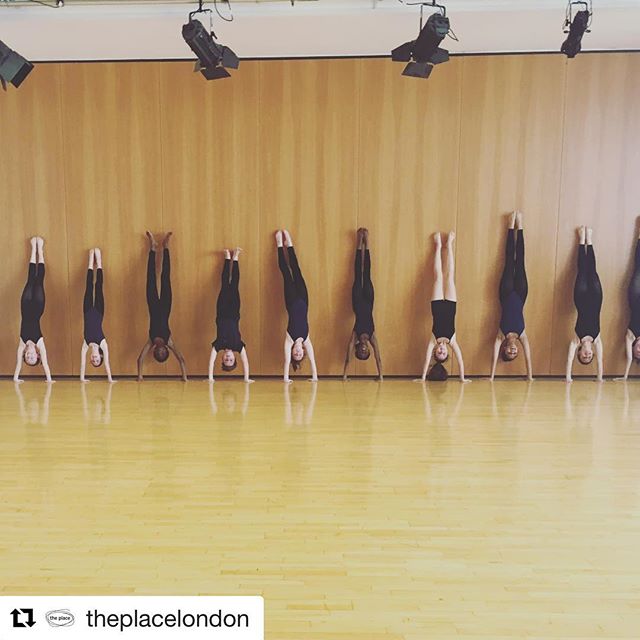 @theplacelondon with @get_repost
・・・
Proof our SET 1s have mastered their handstands! Happy bank holiday everyone! ☀️ @natdancecatuk